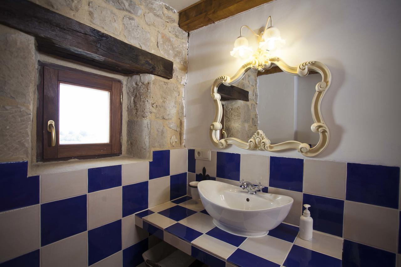Hotel Rural La Torre De Bisjueces Екстер'єр фото