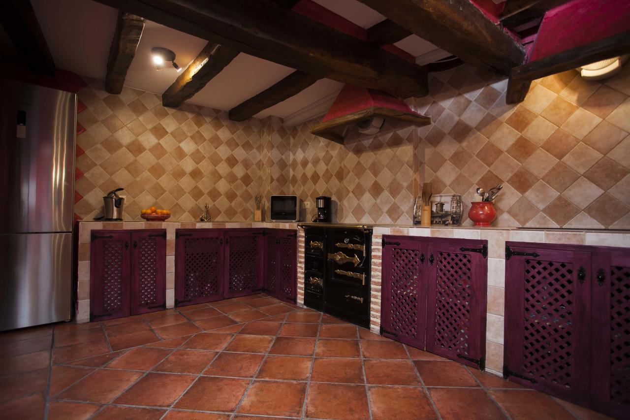 Hotel Rural La Torre De Bisjueces Екстер'єр фото