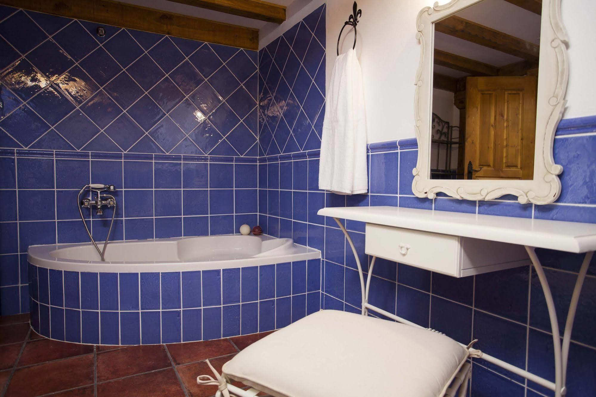 Hotel Rural La Torre De Bisjueces Екстер'єр фото